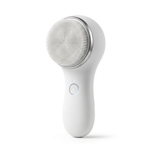 Facial cleansing brush